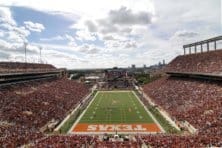 Texas, LSU agree to 2019-20 Football Series