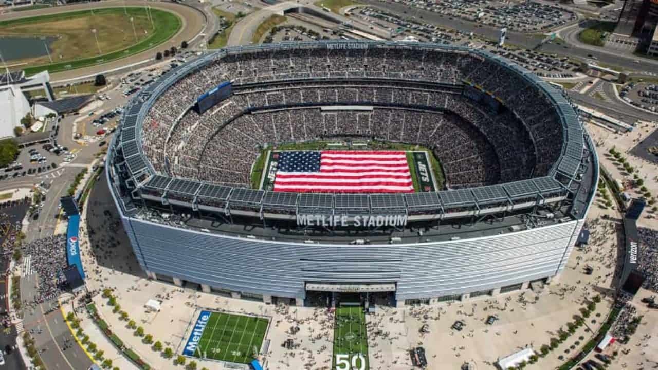 MetLife Stadium to Host The 2024 Navy-Notre Dame Game - Naval