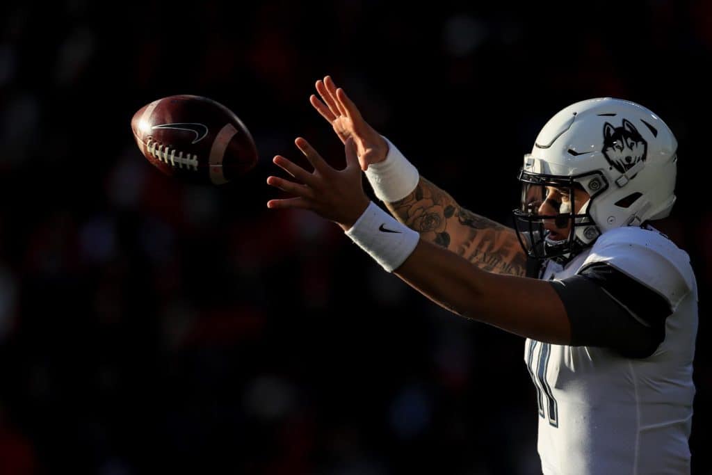 uconn-adds-three-opponents-to-future-football-schedules
