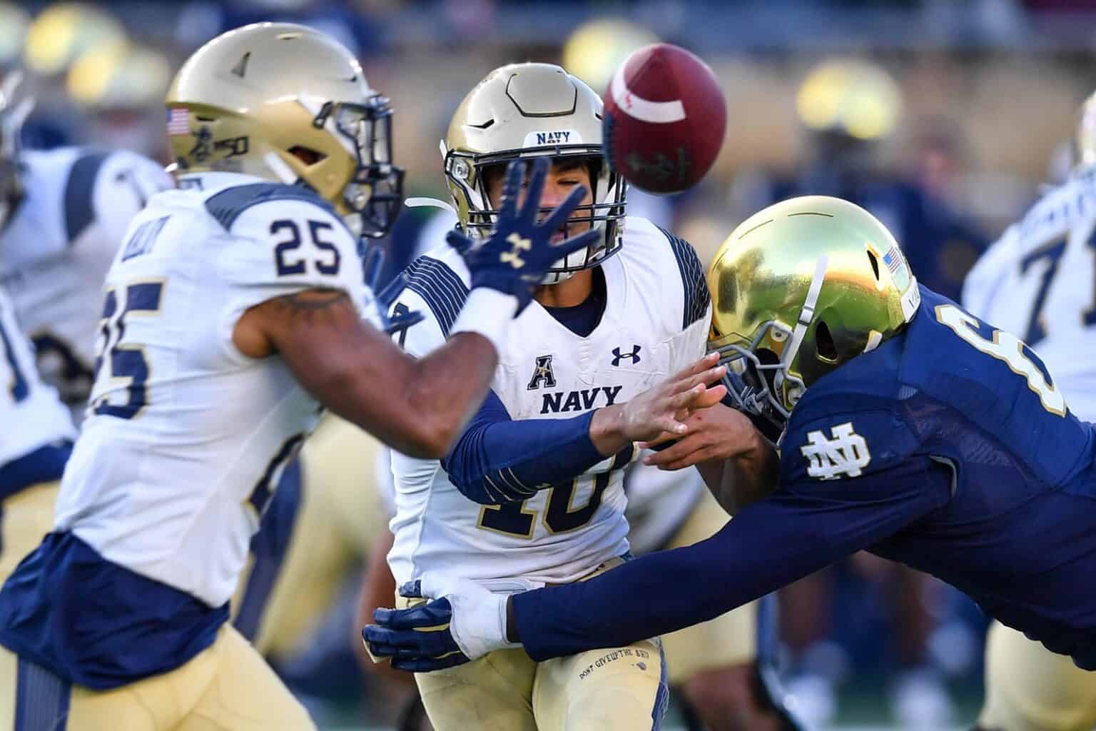 Navy, Notre Dame extend football series through 2032