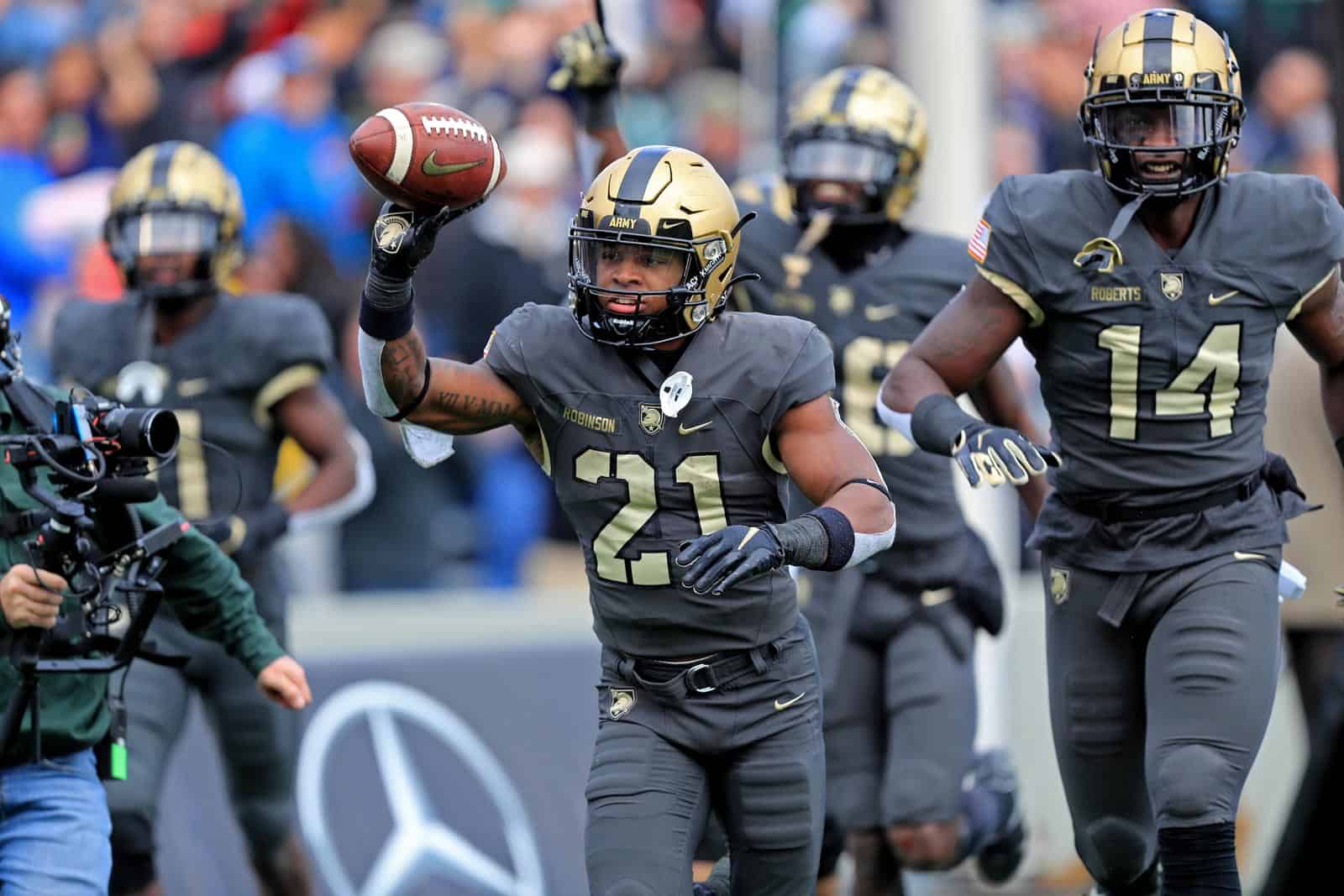 Army replaces canceled Tennessee game with Villanova on 2022