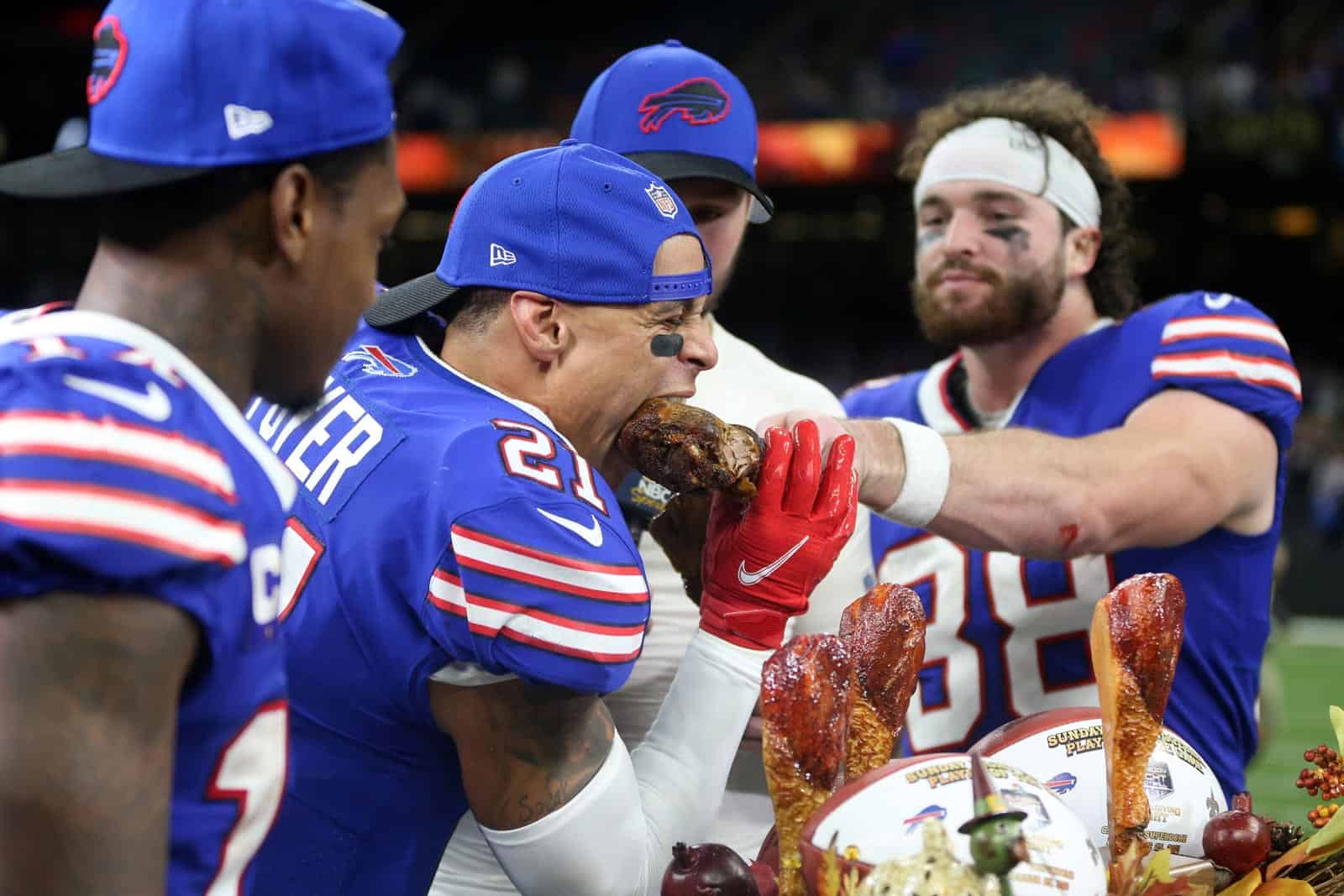 Thanksgiving Football Schedule 2022 Kickoff Times TV For Holiday Week Thanksgiving Football Schedule 2022 Kickoff Times TV For Holiday Week