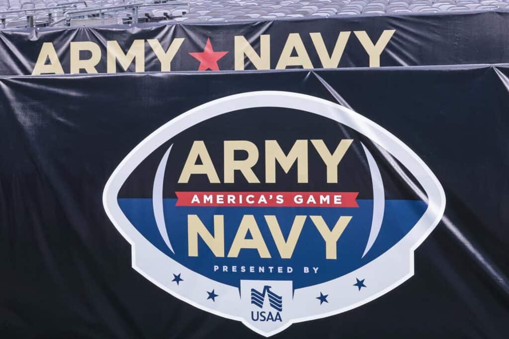 Mids Travel to the City of Brotherly Love for the 123rd Army-Navy