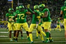 College football rankings: Oregon moves into AP Top 10
