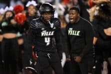 College football rankings: Louisville moves into Top 10