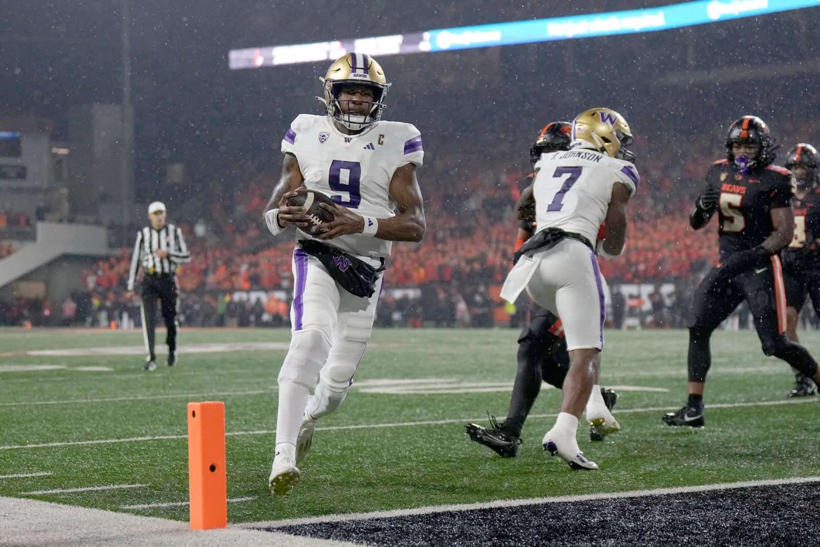 College Football Playoff Rankings: Washington jumps over Florida State