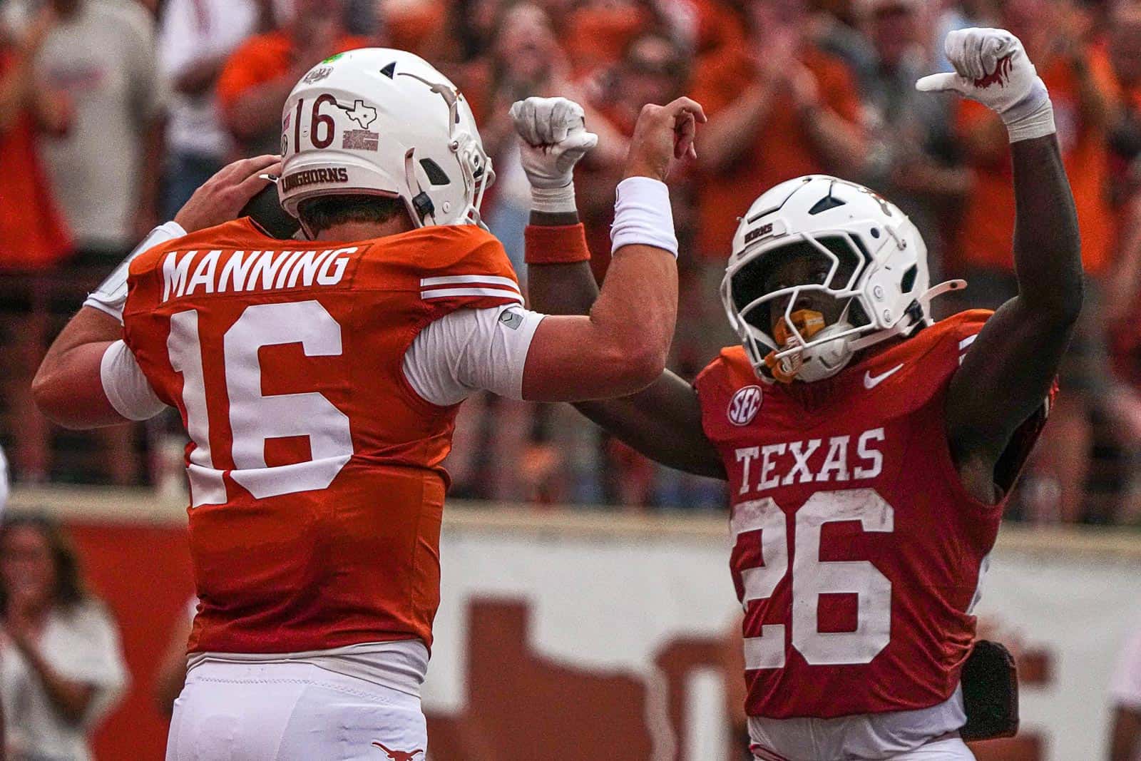 College football rankings: Texas takes over top spot in AP Poll