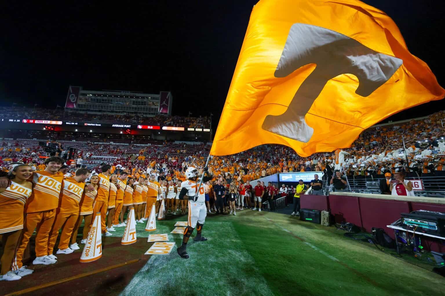 College football rankings Tennessee moves into AP top five