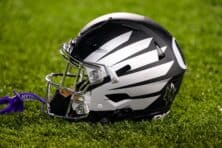 Oregon adds Western Kentucky to 2027 football schedule
