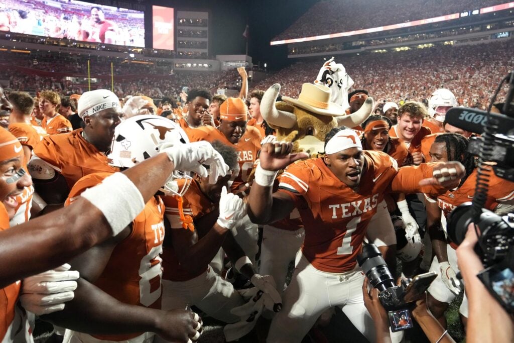 Texas takes over top spot in Week 3 college football rankings